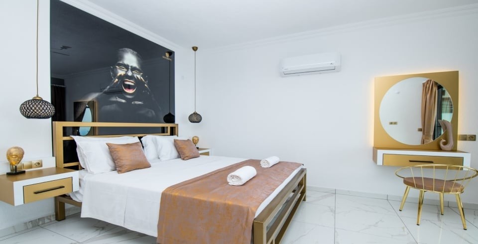 Villa Mulberry Collection 1